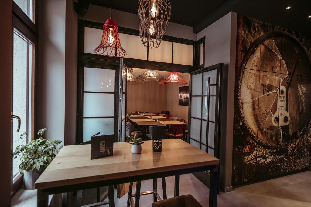 Alexxanders Hotel & Boardinghouse, Restaurant Хемніц Екстер'єр фото
