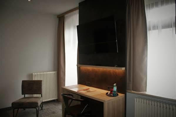 Alexxanders Hotel & Boardinghouse, Restaurant Хемніц Екстер'єр фото